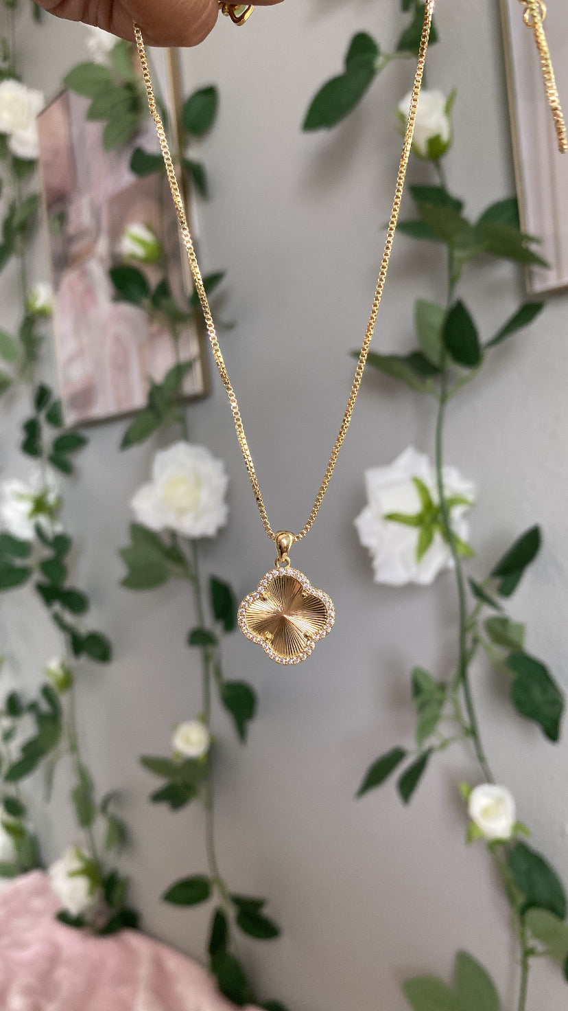 Clover chain