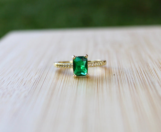 Esmeralda Ring
