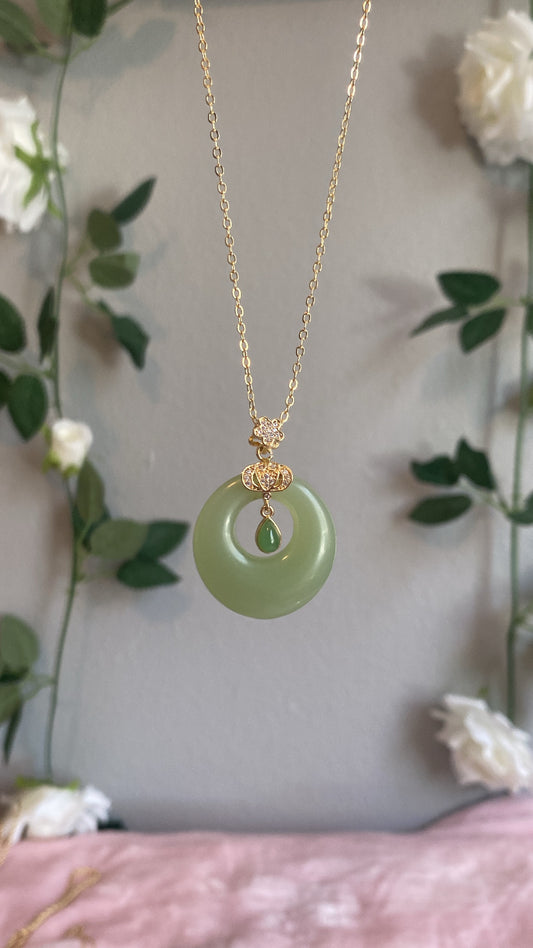 Green chunky necklace