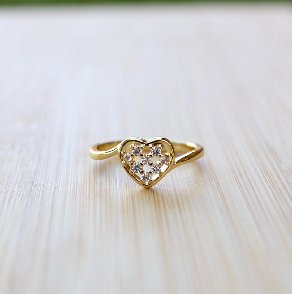 Dainty Heart Ring